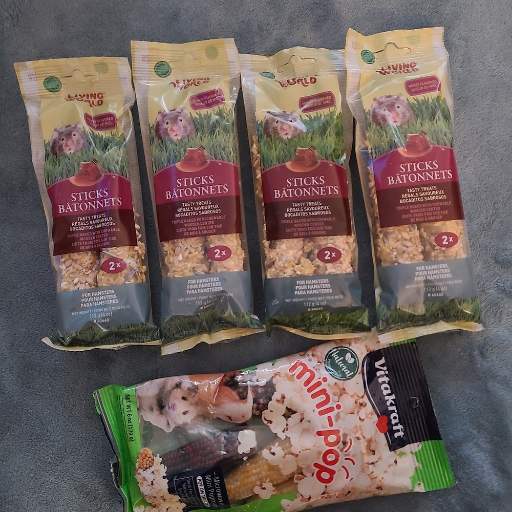 Brand new unopened hamster food Vitakraft /Livingworld packages